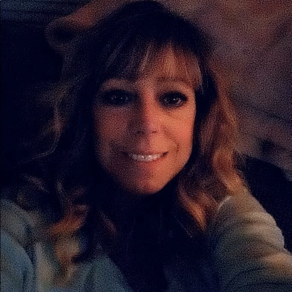 Meet your Posher, Jonna - Picture 1 of 1